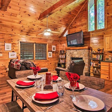 Charming Pigeon Forge Cabin With Private Hot Tub! Sevierville Exterior foto