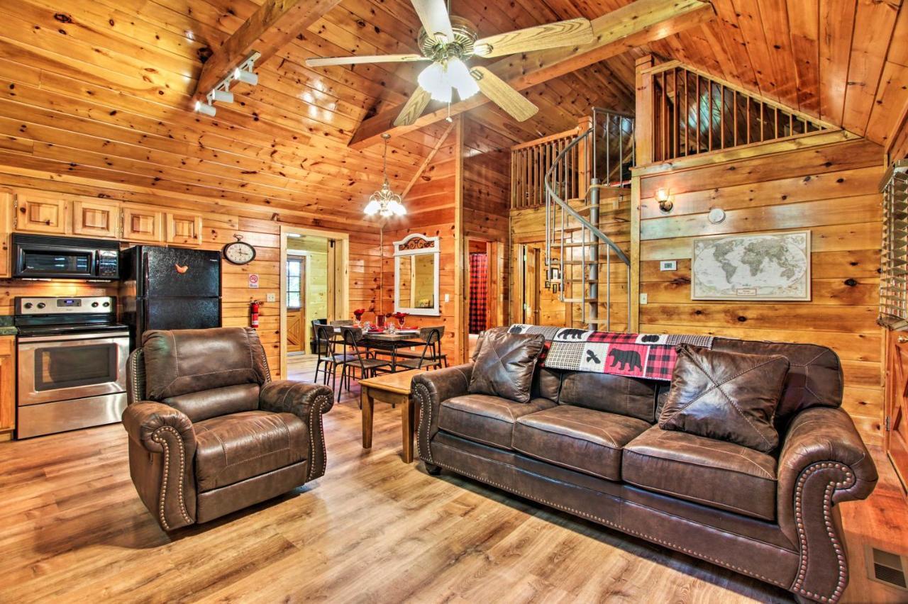 Charming Pigeon Forge Cabin With Private Hot Tub! Sevierville Exterior foto