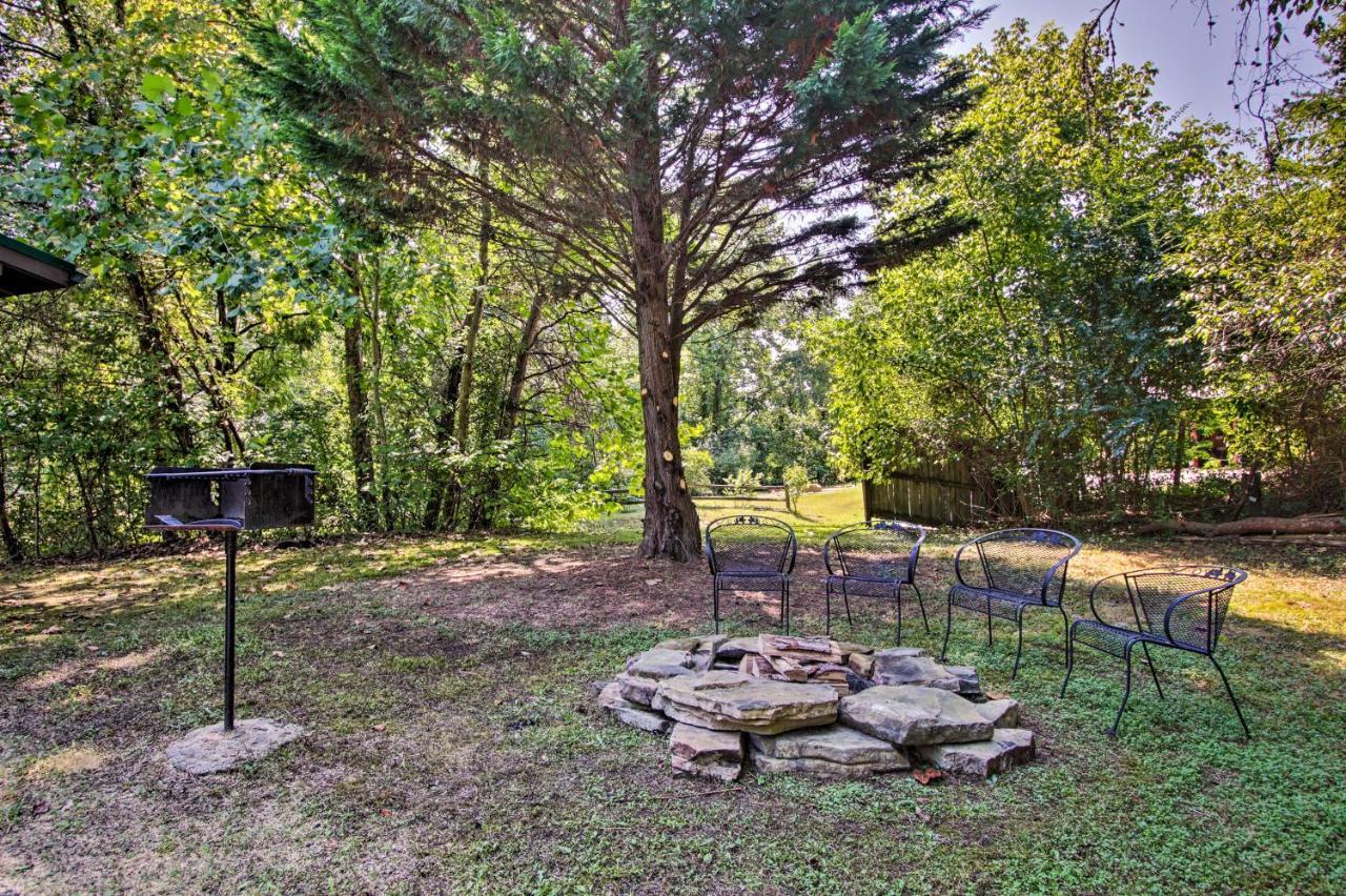 Charming Pigeon Forge Cabin With Private Hot Tub! Sevierville Exterior foto