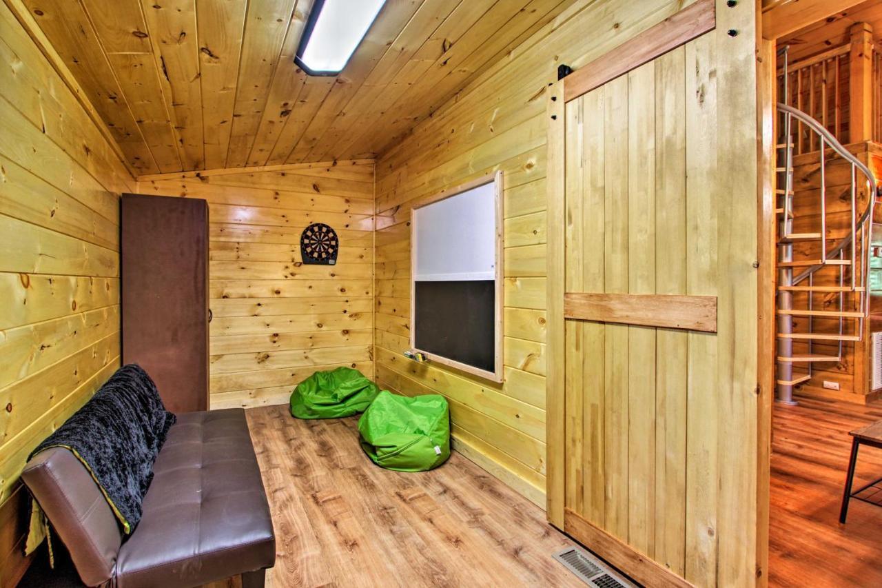 Charming Pigeon Forge Cabin With Private Hot Tub! Sevierville Exterior foto